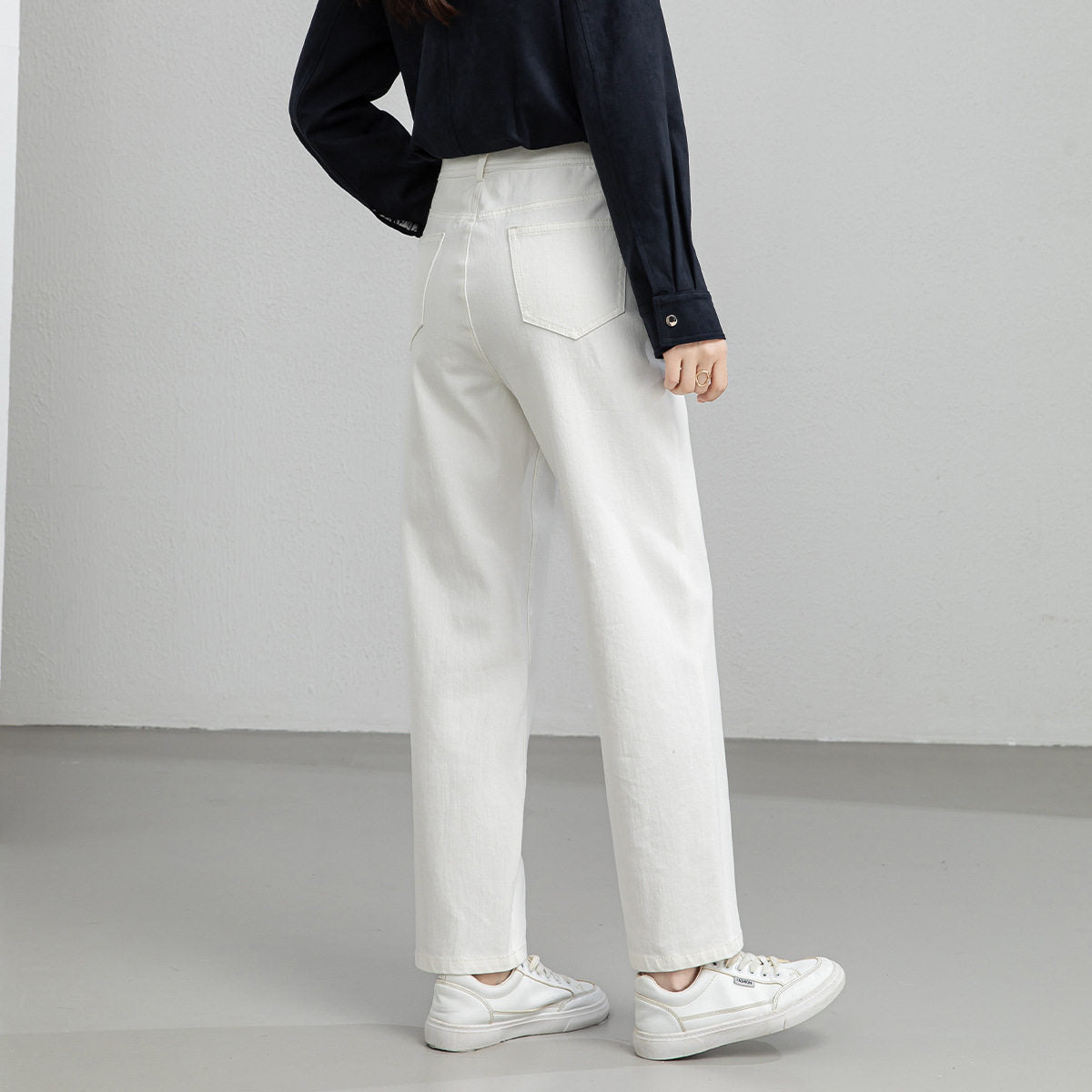 11425722
