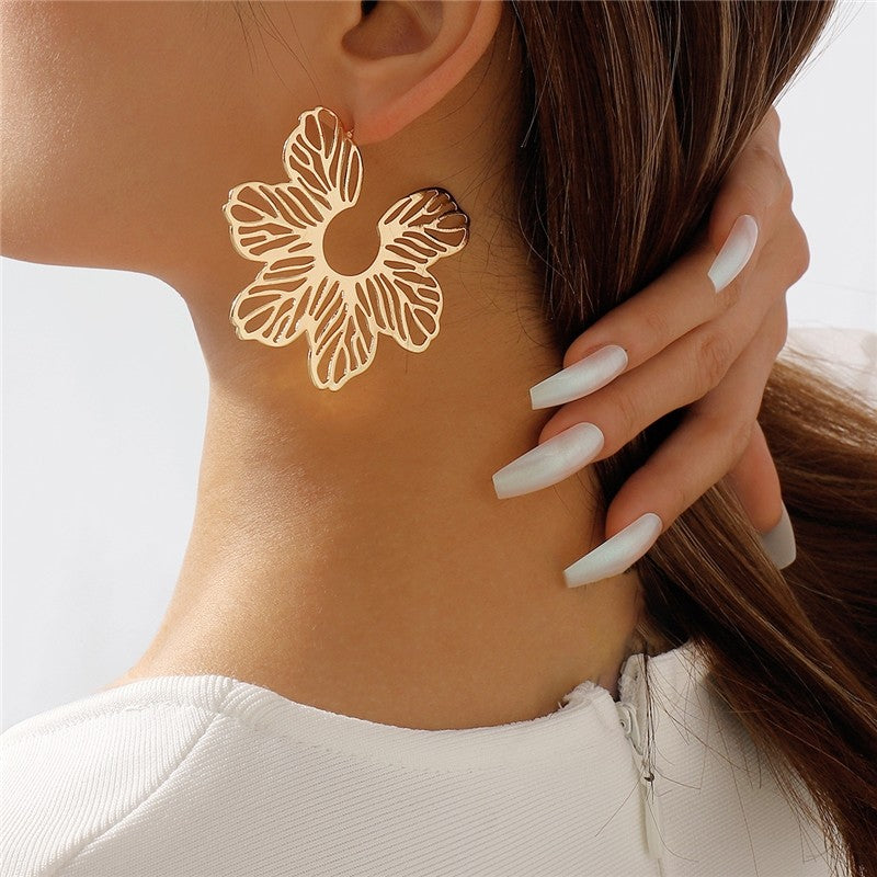 10999811